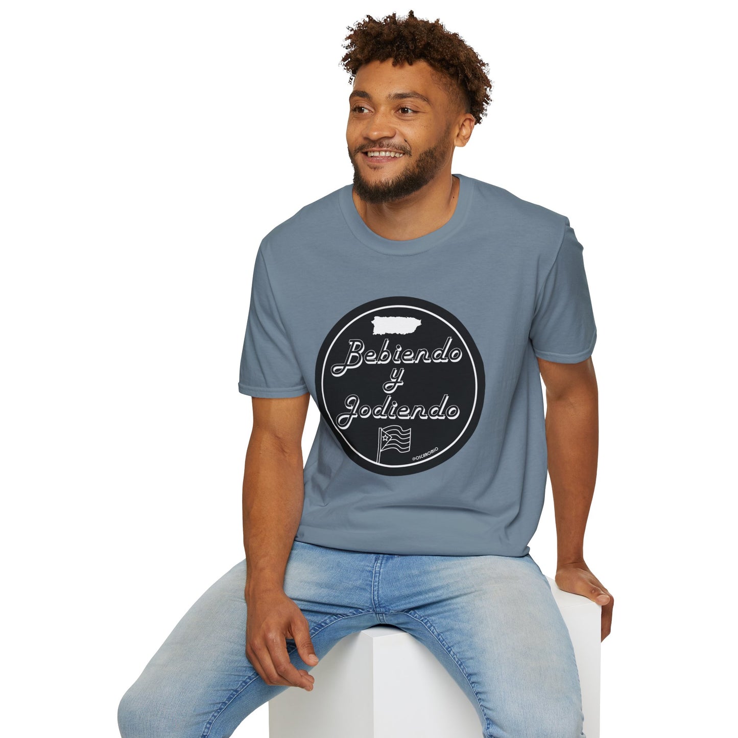 Bebiendo y Jodiendo - T-Shirt